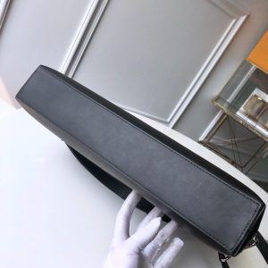 LOUIS VUITTON Porte Documents Bag - Image 5