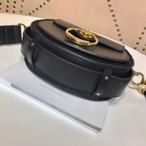 Chloe Tess - Image 4