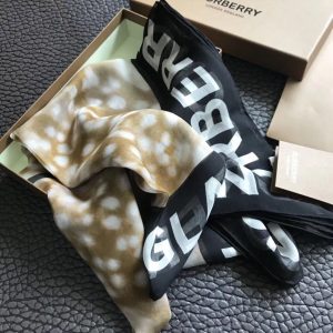 Burberry Scarf - Image 4