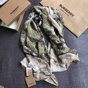 Burberry Scarf - Image 5