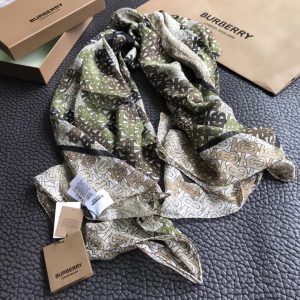 Burberry Scarf - Image 3