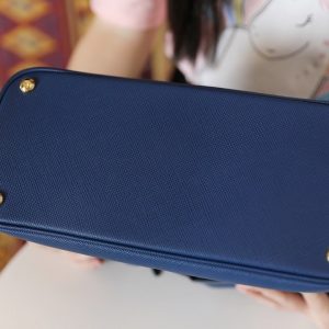 PRADA Handbag - Image 8