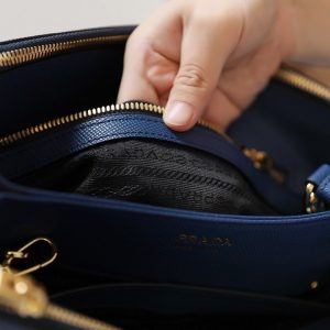 PRADA Handbag - Image 6