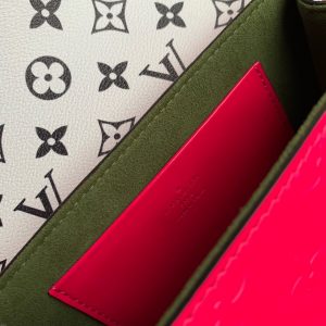 Louis Vuitton wynwood Bags - Image 8