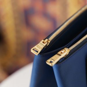 PRADA Handbag - Image 4