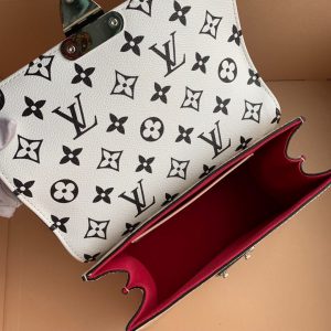 Louis Vuitton wynwood Bags - Image 7