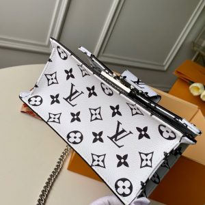 Louis Vuitton wynwood Bags - Image 3