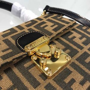 FENDI Shoulder Bags - Image 8