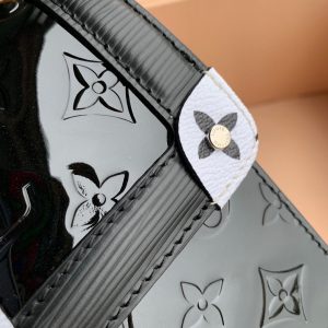 Louis Vuitton wynwood Bags - Image 6