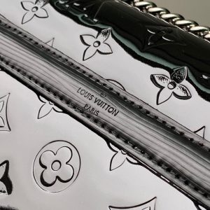 Louis Vuitton wynwood Bags - Image 7