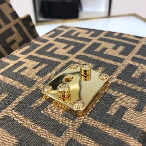 FENDI Shoulder Bags - Image 5