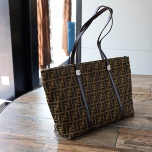 FENDI Tote - Image 3