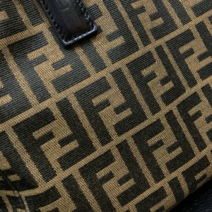FENDI Tote - Image 5