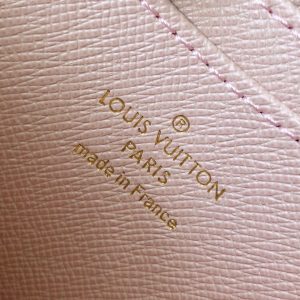 LOUIS VUITTON ZIPPY Wallet - Image 3