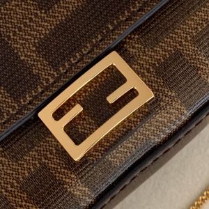 Fendi Baguette Nano - Image 4