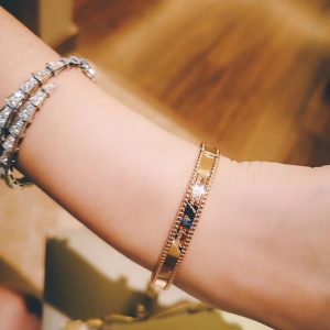 Van cleef & Arpels Bracelet - Image 3