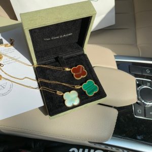 Van cleef &Arpels Necklace - Image 6