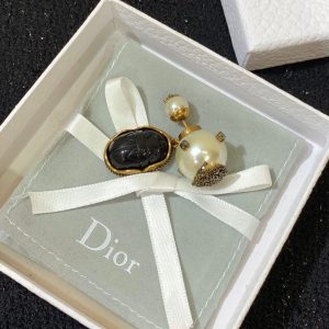 Dior Earrings - Image 5