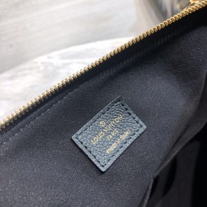 LOUIS VUITTON Tote MM - Image 6