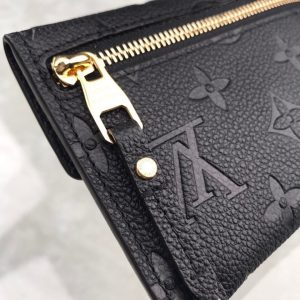 Louis Vuitton Key Pouch - Image 8