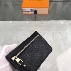 Louis Vuitton Key Pouch - Image 6