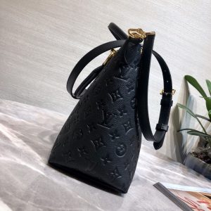 LOUIS VUITTON Tote MM - Image 4