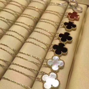 Van cleef & Arpels  Necklace - Image 5