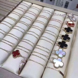 Van cleef & Arpels  Necklace - Image 7