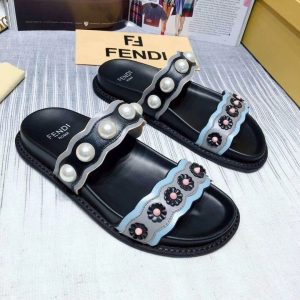 Fendi Slippers - Image 7