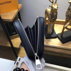 Louis Vuitton wallet - Image 8