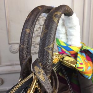 Louis Vuitton Alma - Image 6