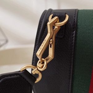 Gucci Shoulder Bag - Image 6