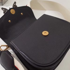 Gucci Shoulder Bag - Image 3