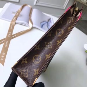 Louis Vuitton TOILETRY POUCH 26 - Image 9