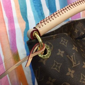 LOUIS VUITTON ARTSY BAG - Image 4