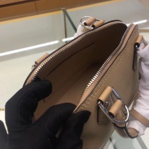 Louis Vuitton Alma BB - Image 6