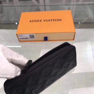 LOUIS VUITTON Zippy Wallet - Image 7