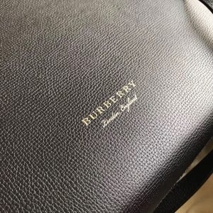 Burberry Banner - Image 5