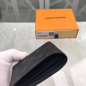 Louis Vuitton Wallet - Image 6