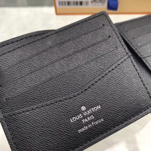 Louis Vuitton Wallet - Image 9