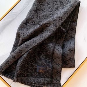 Louis Vuitton Scarf - Image 4