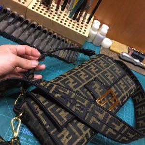 Fendi Baguette Bag - Image 9