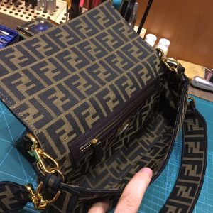 Fendi Baguette Bag - Image 7