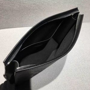 Louis Vuitton POCHETTE VOYAGE MM - Image 9