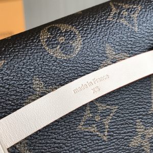 Louis Vuitton Monogram Pochette - Image 8