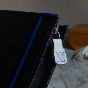 Louis Vuitton POCHETTE VOYAGE - Image 7