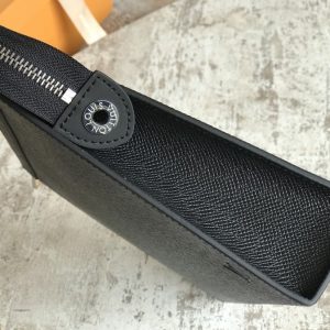 Louis Vuitton Pochette - Image 3