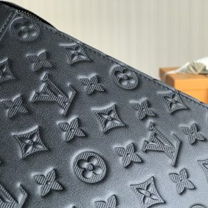 Louis Vuitton  POCHETTE VOYAGE - Image 6
