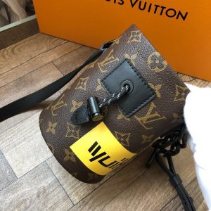 Louis Vuitton CHALK BAG - Image 6