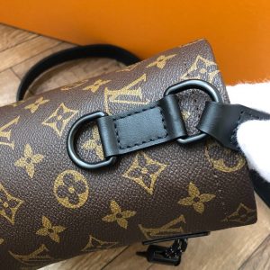 Louis Vuitton CHALK BAG - Image 5